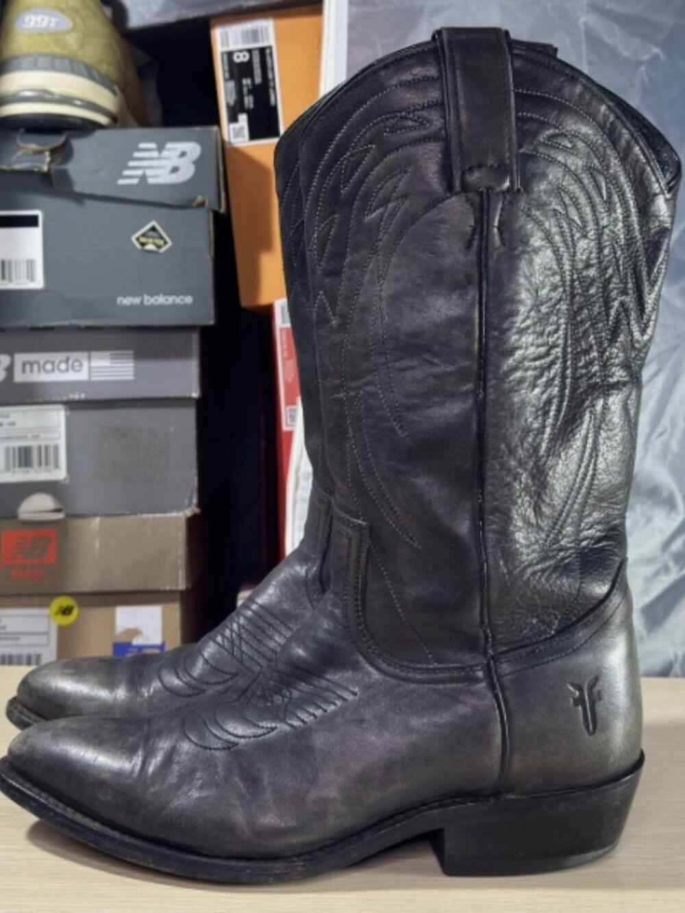 Frye Billy Pull On Distressed Black Brown Leather Cowboy Southwestern Tall Boot
